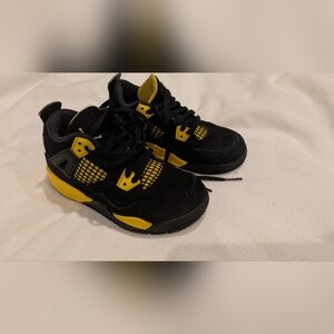 Jordan 4 Retro Thunder 2023 Black Yellow BQ7669-017 Toddler 12C Nike Air Sneaker